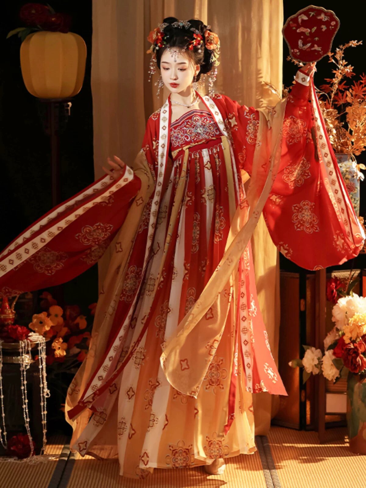 The Elegance of a White and Red Miao-Style Horseface Skirt The Elegance of a White and Red Miao-Style Horseface Skirt