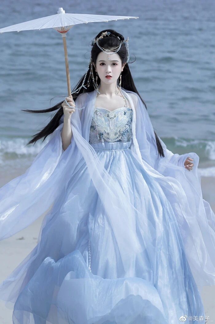 EQi Surprise:Unboxing the Joy of Hanfu Fashion EQi Surprise:Unboxing the Joy of Hanfu Fashion