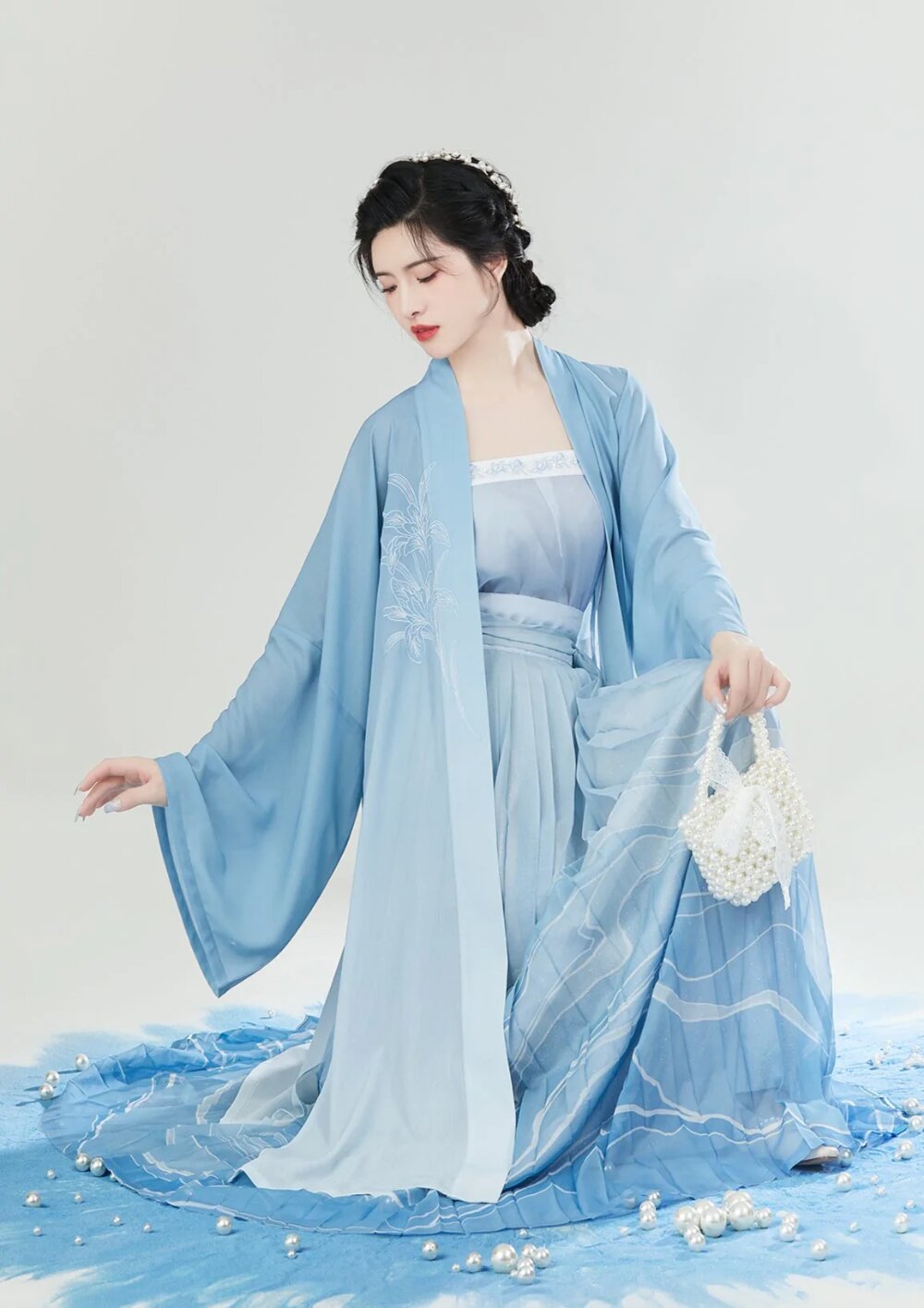 Red Hanfu Costumes for Girls in Autumn Winter Season Red Hanfu Costumes for Girls in Autumn Winter Season