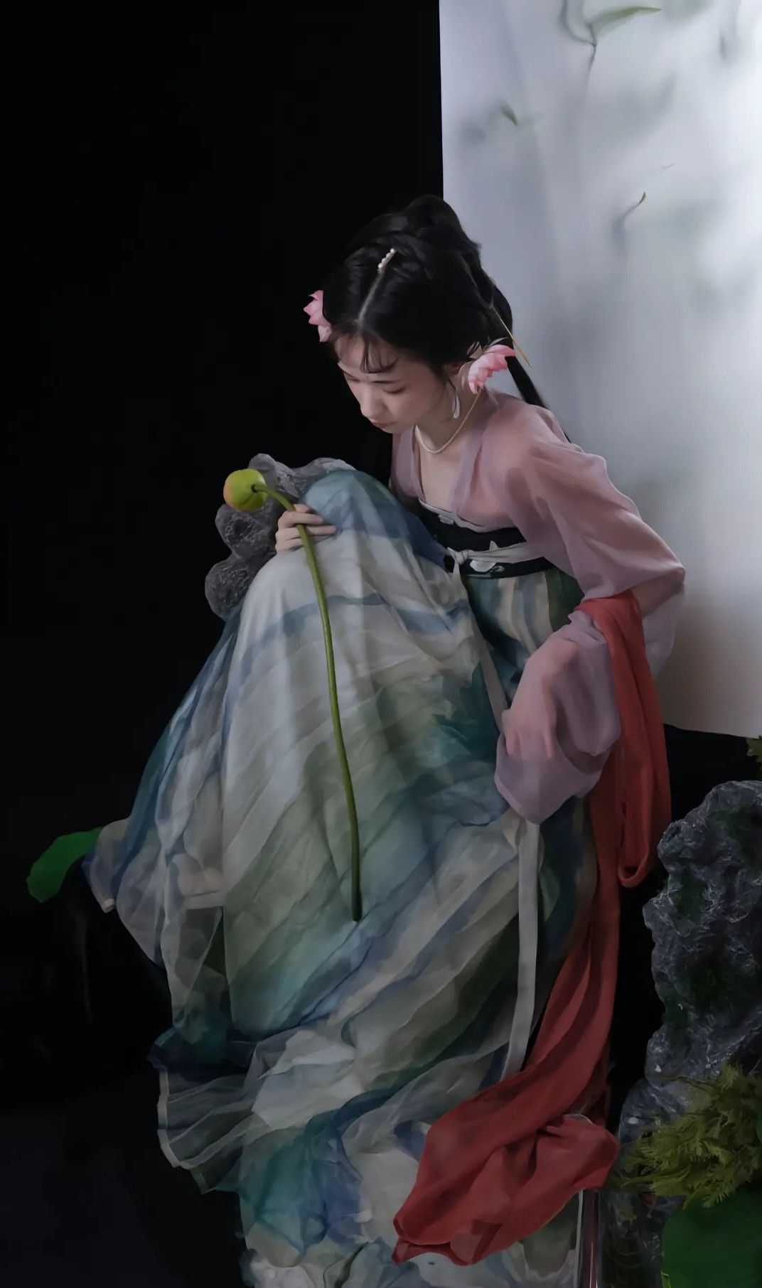 The Enchantment of Hanfu Costumes for Young Girl Students The Enchantment of Hanfu Costumes for Young Girl Students