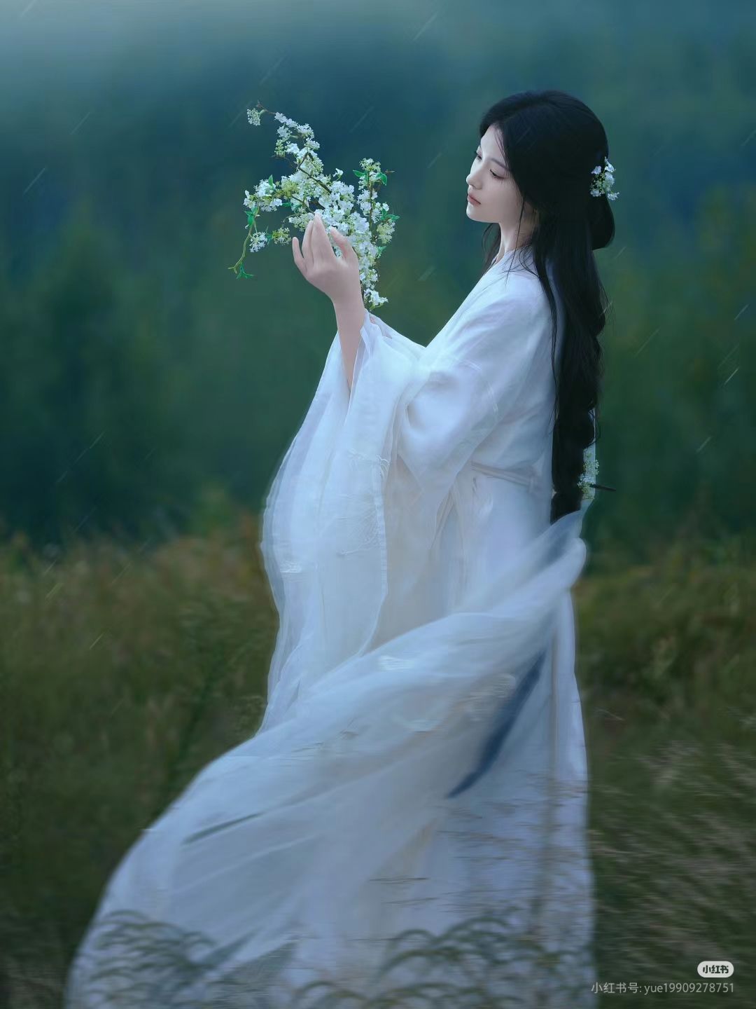 Embracing the Classics:The Evolution of Cheongsam in Fashion Show Performance Wear Embracing the Classics:The Evolution of Cheongsam in Fashion Show Performance Wear