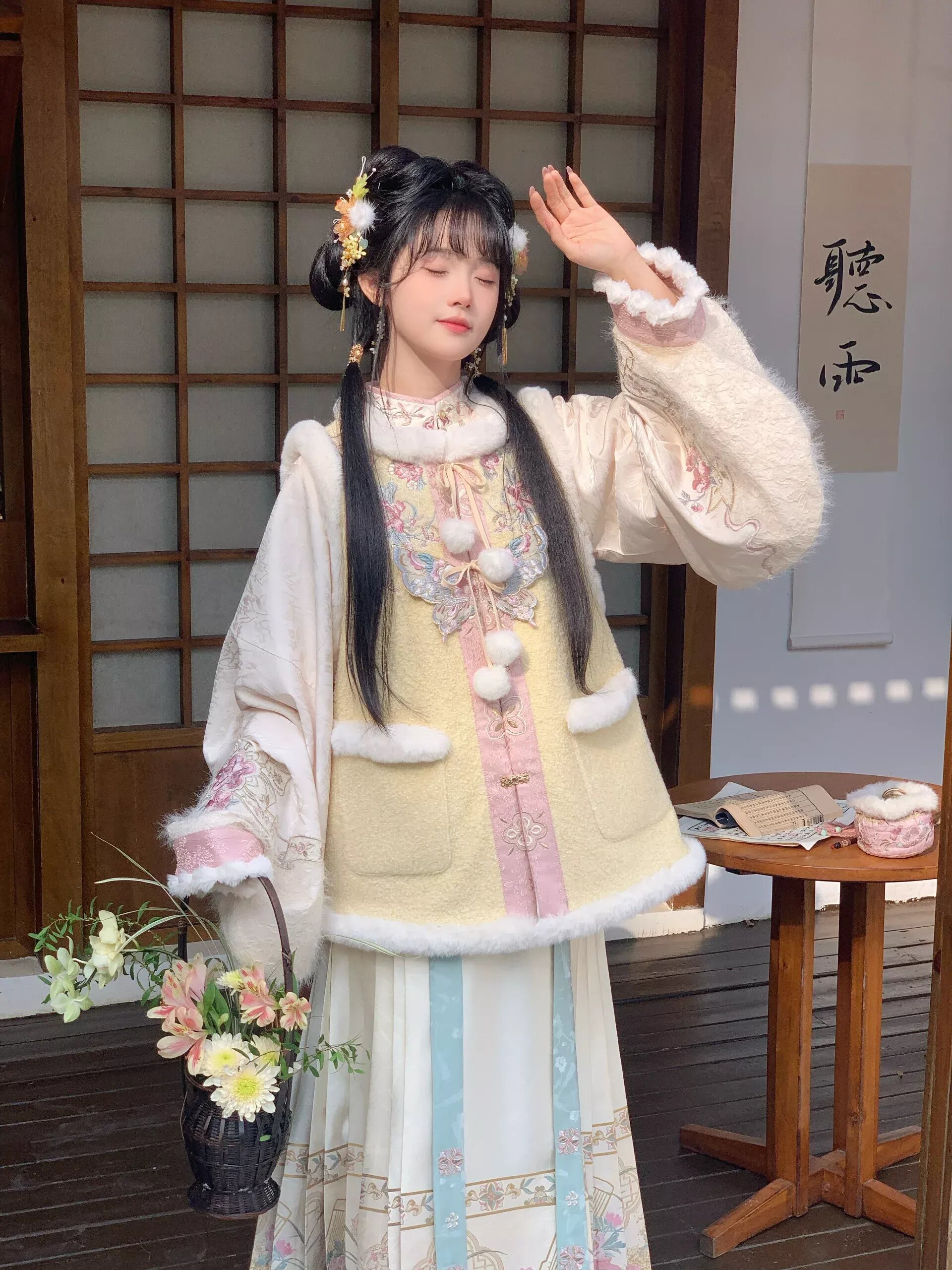 Childrens Starry Sky Hanfu:The Evolution of Color in a Gradient of Dreams Childrens Starry Sky Hanfu:The Evolution of Color in a Gradient of Dreams