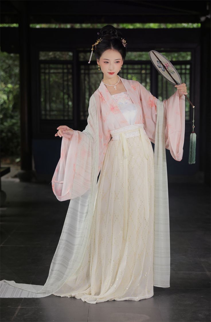 Winter Cheongsam for Baby Girls:A Guide to Styling and Comfort Winter Cheongsam for Baby Girls:A Guide to Styling and Comfort