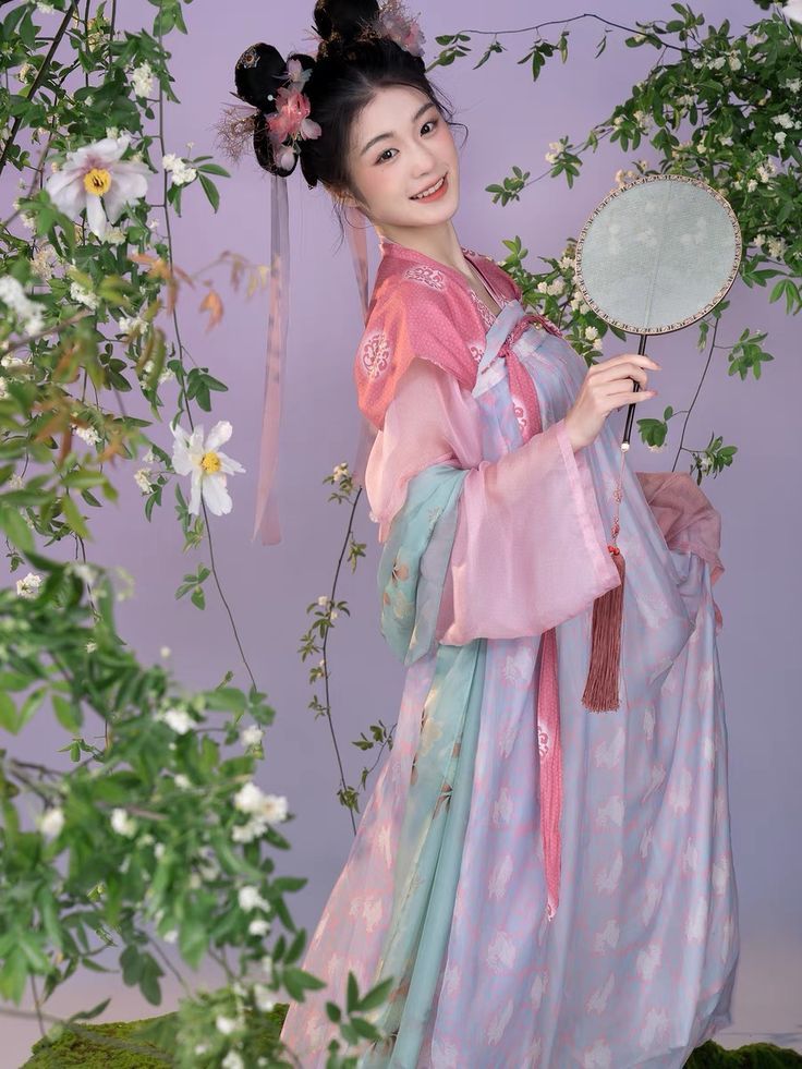 Heritage Qipao Reimagined:The Rise of Brand-Specific Discontinued Size Fashion Heritage Qipao Reimagined:The Rise of Brand-Specific Discontinued Size Fashion