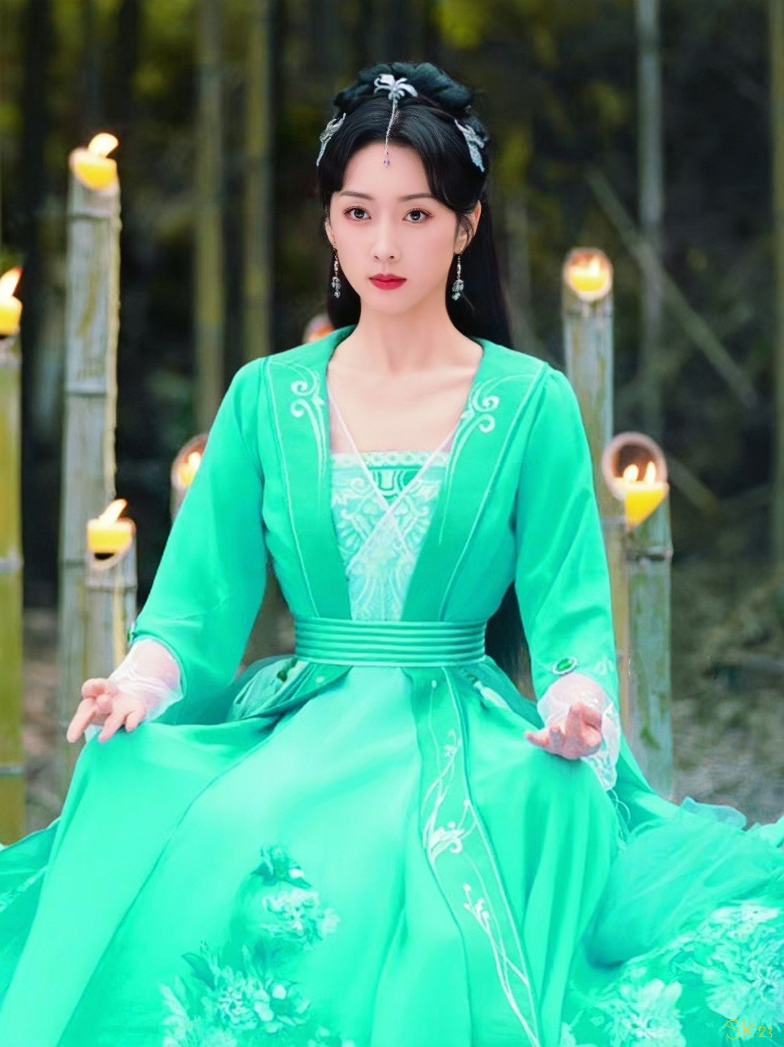 The Enigma of Feng Hanfu:Unraveling the Mystery of Traditional Chinese Clothing The Enigma of Feng Hanfu:Unraveling the Mystery of Traditional Chinese Clothing