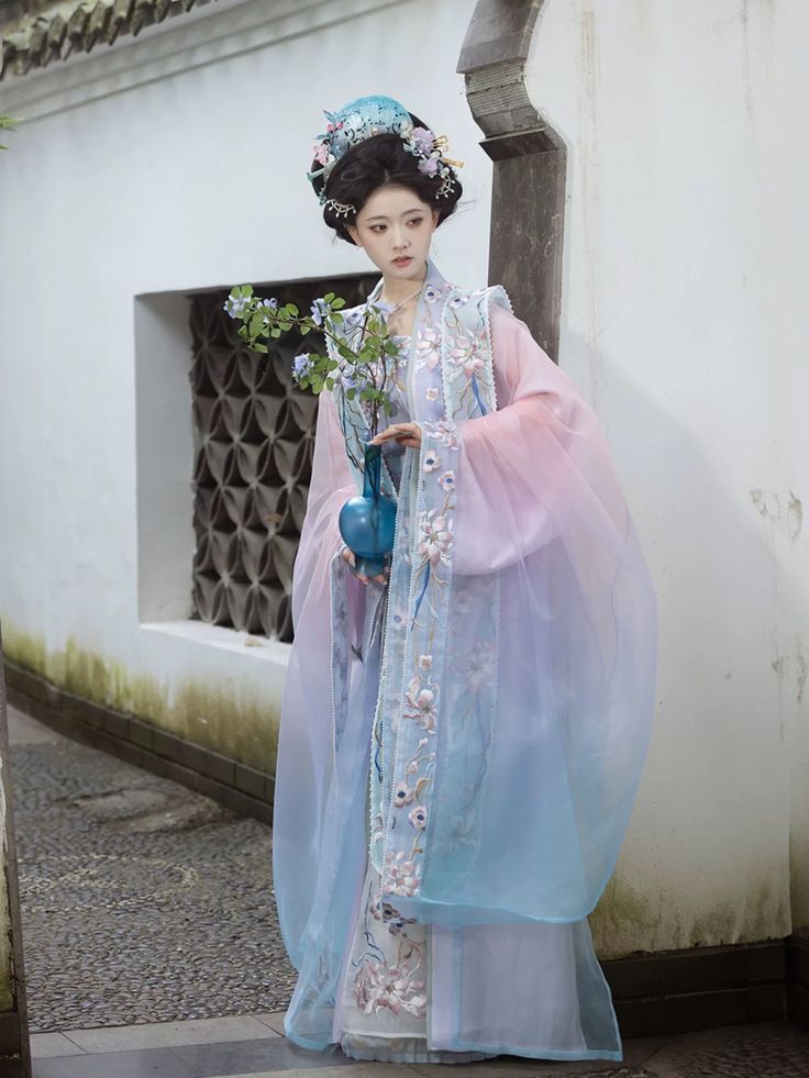 Embracing the New Sino-Style:The Fusion of High-Heeled Shoes and Horseface Skirts Embracing the New Sino-Style:The Fusion of High-Heeled Shoes and Horseface Skirts