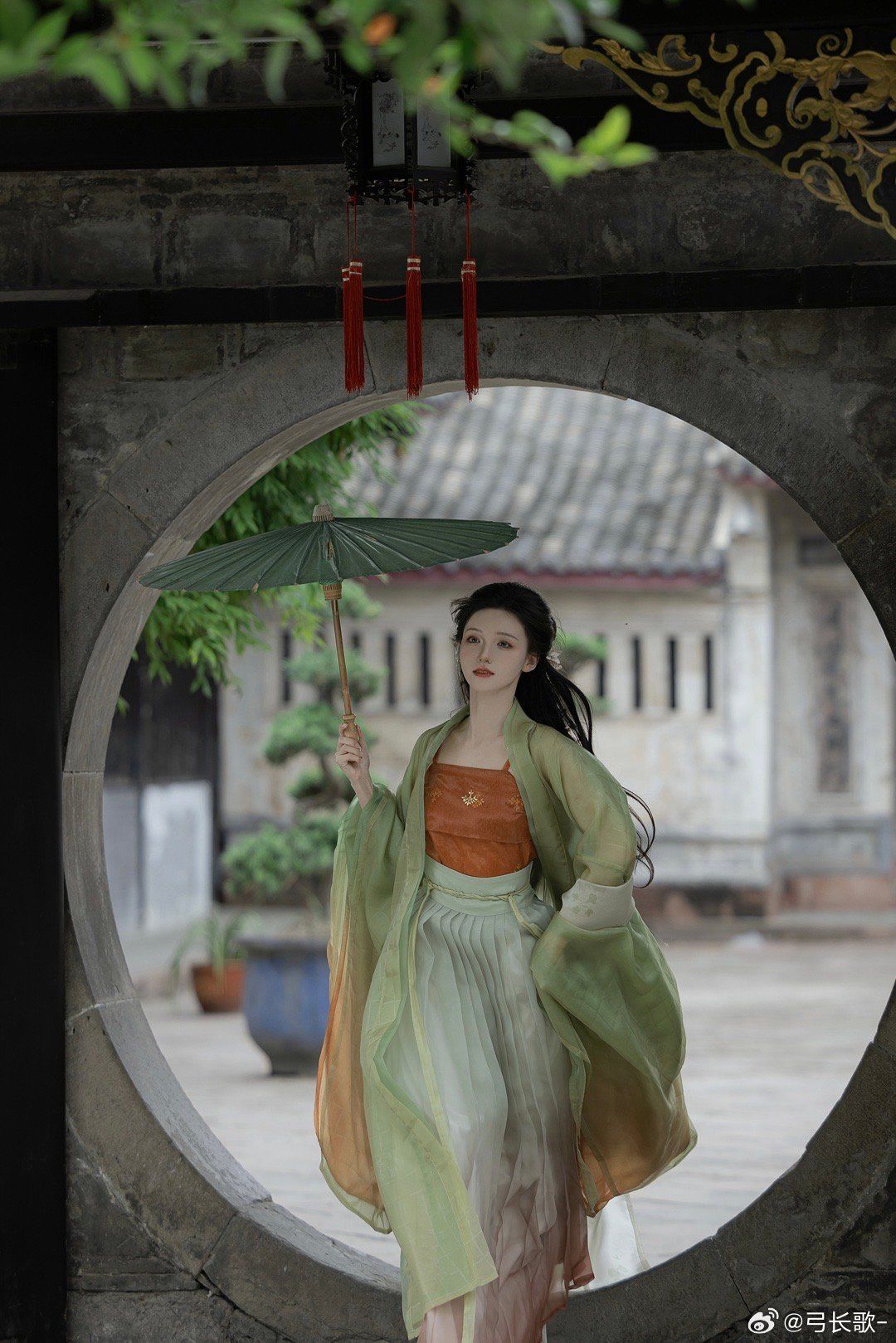 Winter and Autumn Hanfu Fashion for Junior High School Girls:A Closer Look