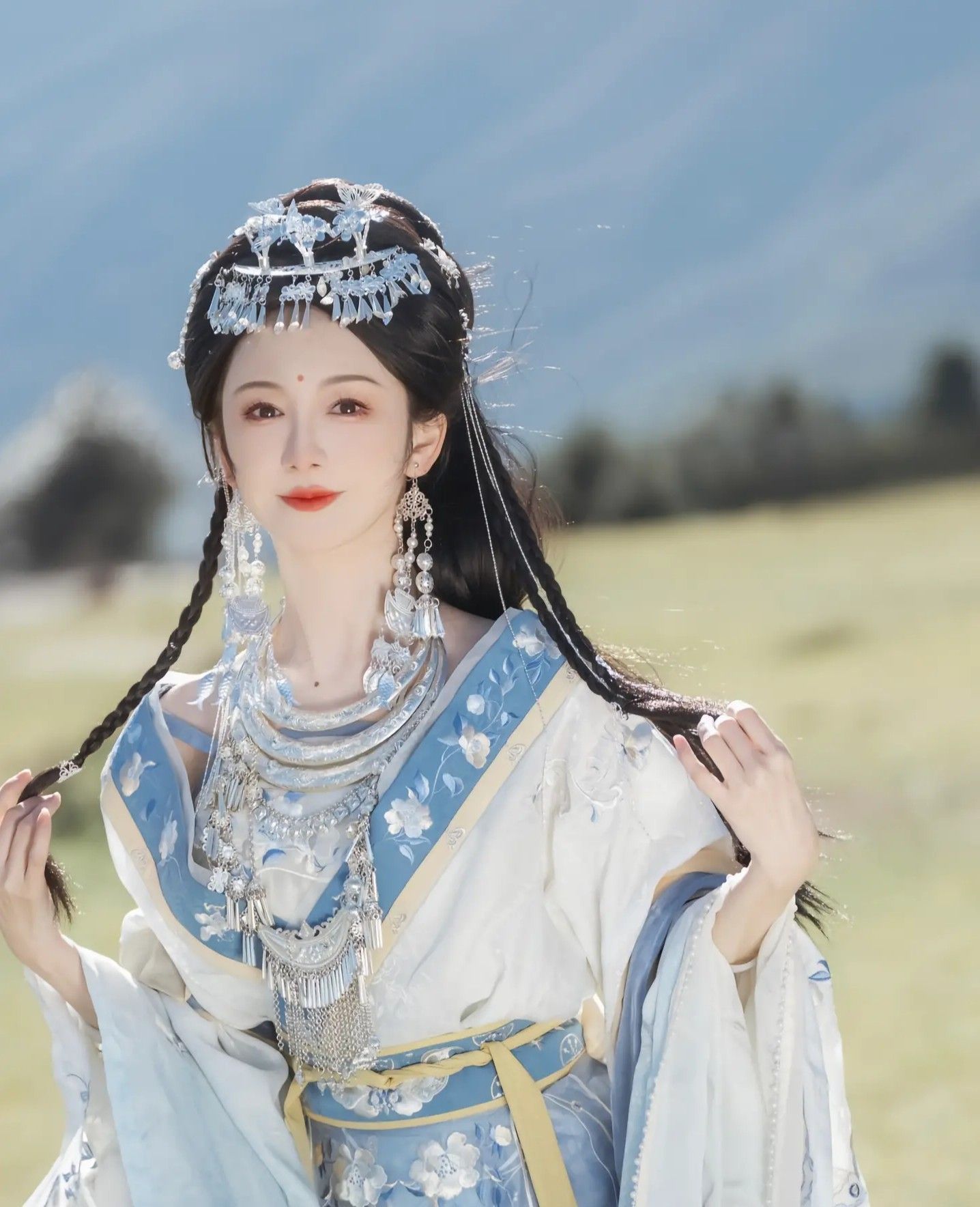 Moonlit Elegance:A Girls First Hanfu Experience on the Mid-Autumn Festival