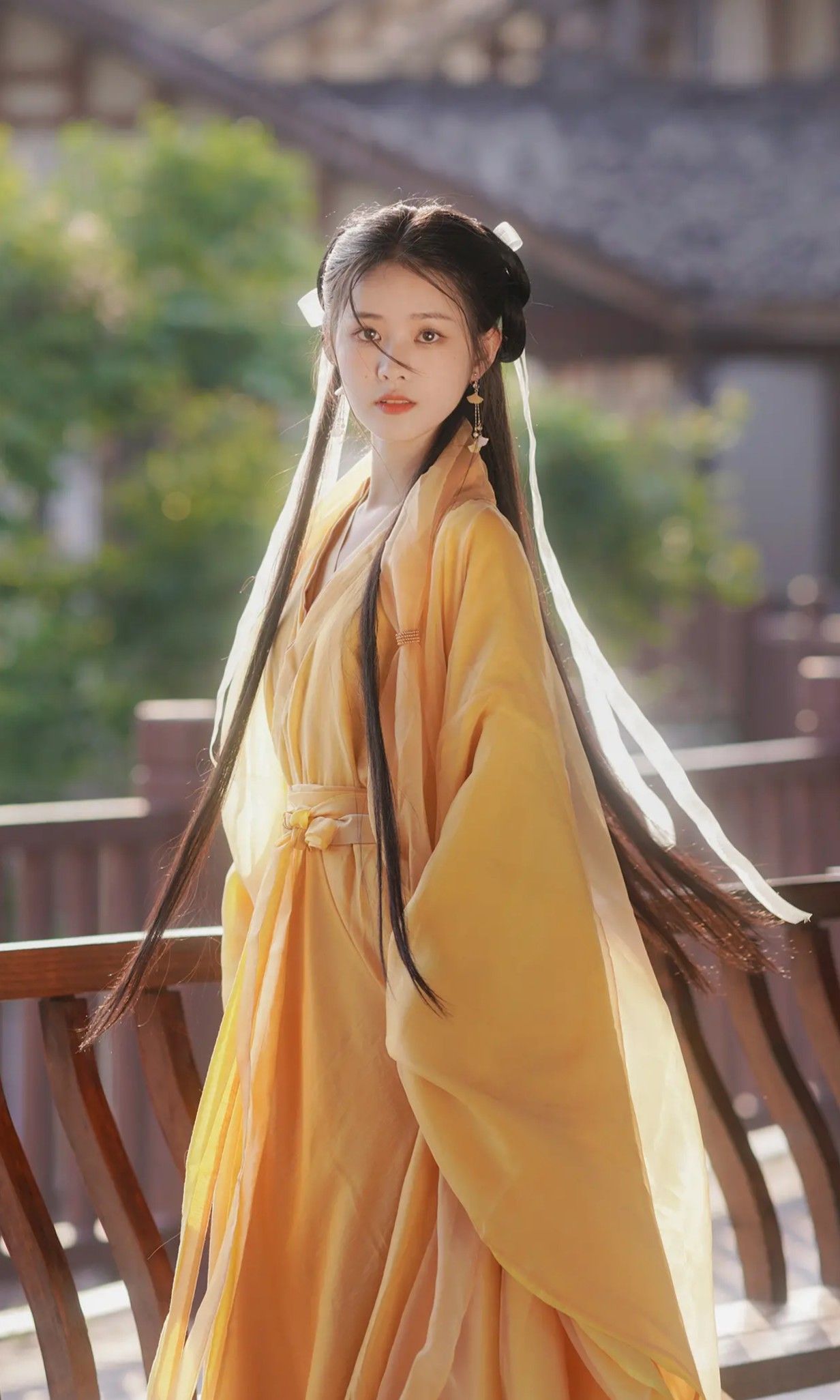 Elegant Gowns of Advanced Cheongsam:A 2021 Perspective Elegant Gowns of Advanced Cheongsam:A 2021 Perspective