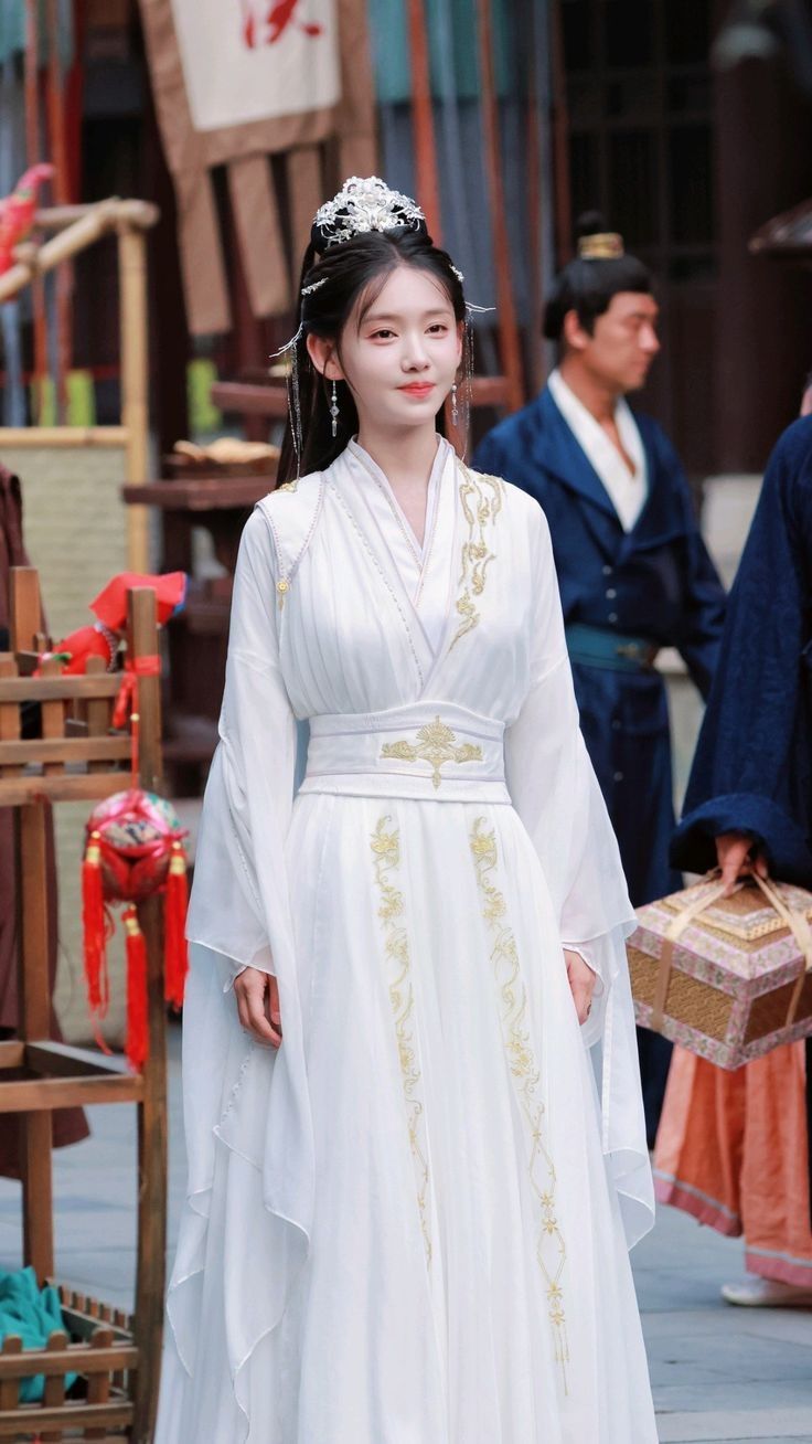 Winter Hanfu Fashion for Girls:A Guide to Chinese Traditional Outfits for Children Winter Hanfu Fashion for Girls:A Guide to Chinese Traditional Outfits for Children