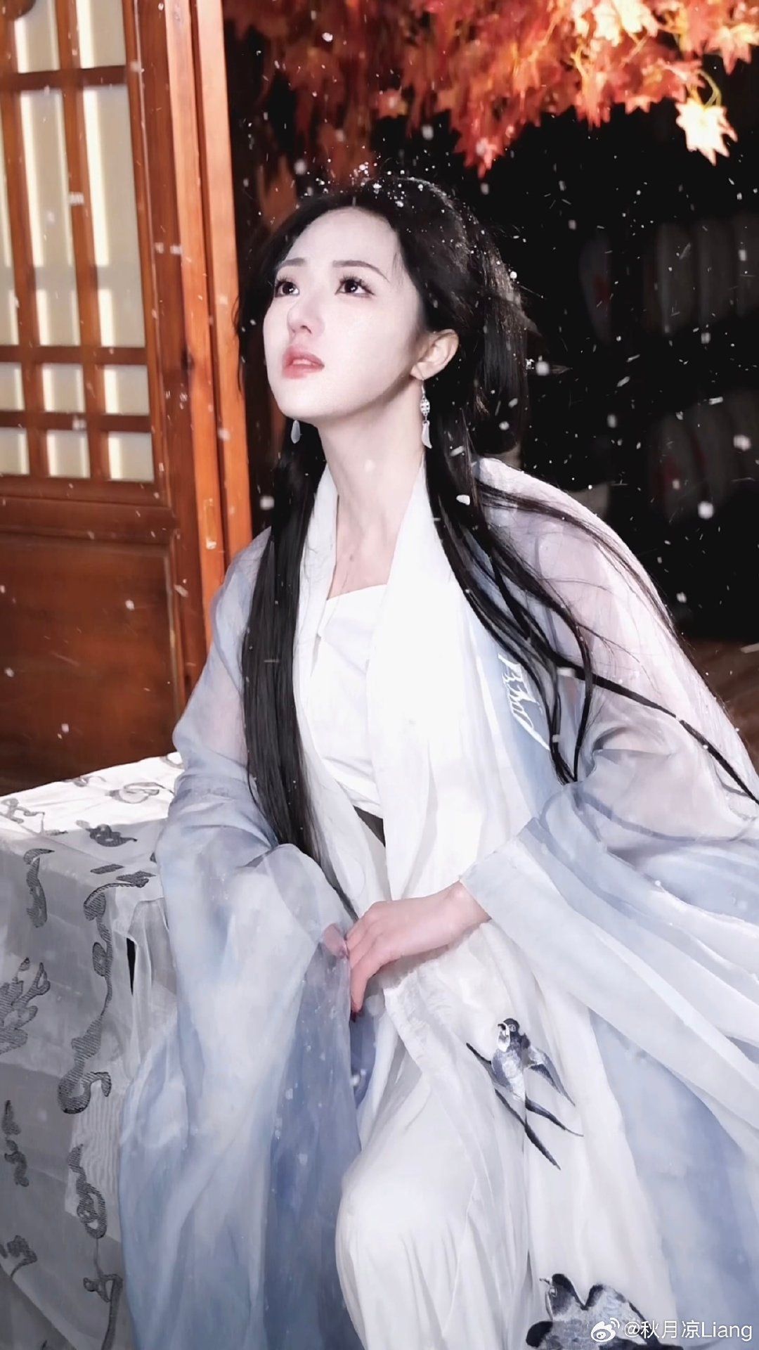 Engaged in Splendor:The Design of Qipao for the Upcoming Bride Engaged in Splendor:The Design of Qipao for the Upcoming Bride