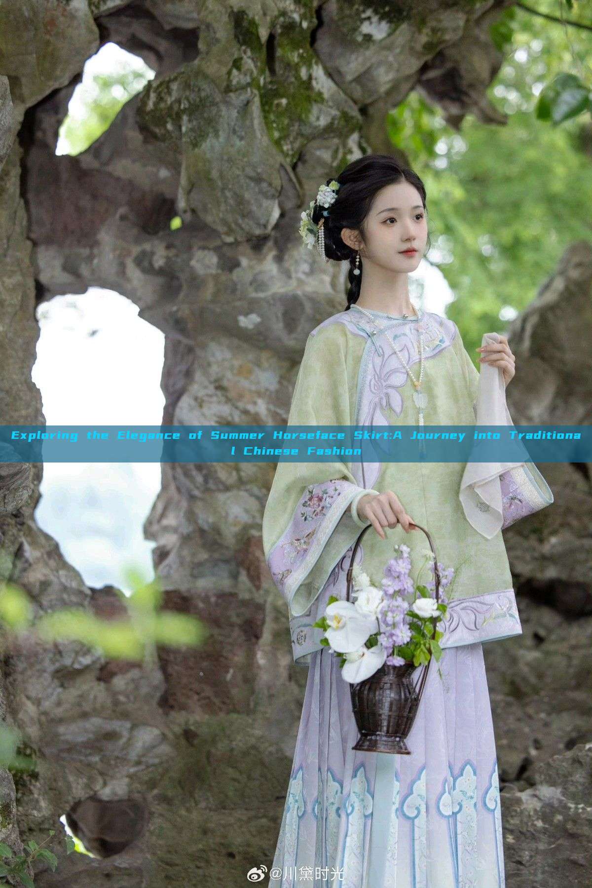 Exploring the Elegance of Summer Horseface Skirt:A Journey into Traditional Chinese Fashion Exploring the Elegance of Summer Horseface Skirt:A Journey into Traditional Chinese Fashion