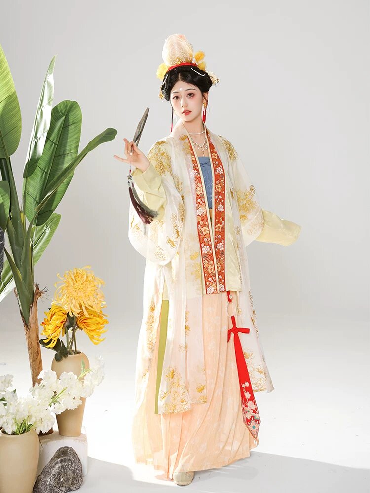 The Enchanting Charm of the Meandering Path and the Graceful Lan Ma Skirt The Enchanting Charm of the Meandering Path and the Graceful Lan Ma Skirt