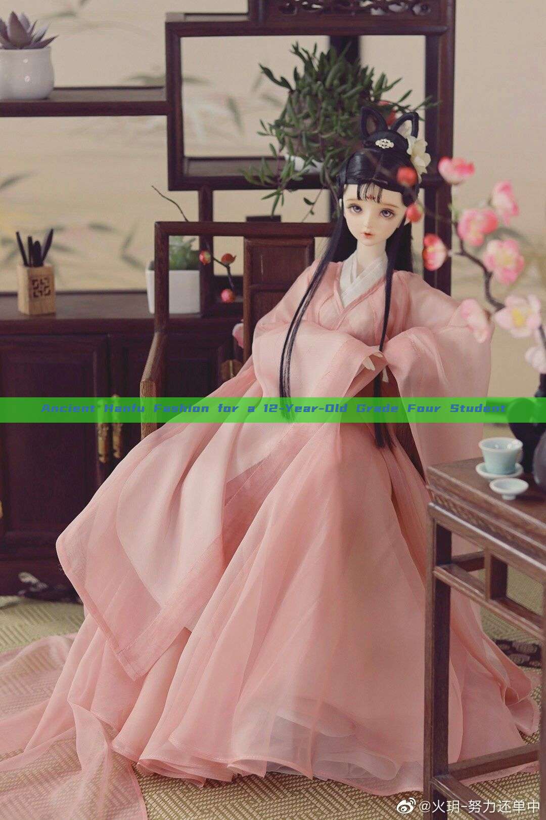 Ancient Hanfu Fashion for a 12-Year-Old Grade Four Student