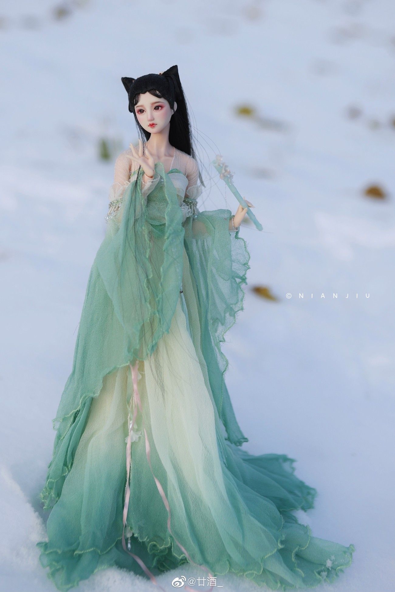 Modernizing the Cheongsam:A Youthful Engagement Story of a Young Girl in a Revamped Qipao Modernizing the Cheongsam:A Youthful Engagement Story of a Young Girl in a Revamped Qipao