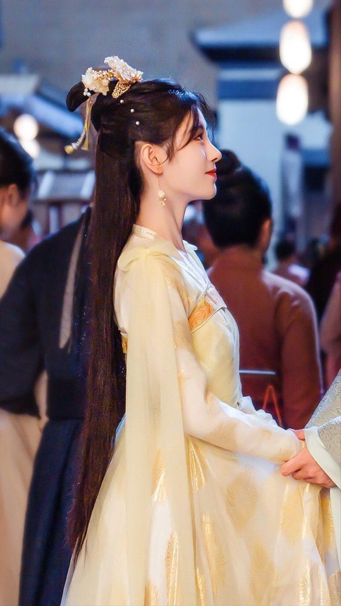 The Legend of the White Snake and the Revival of Hanfu Culture The Legend of the White Snake and the Revival of Hanfu Culture