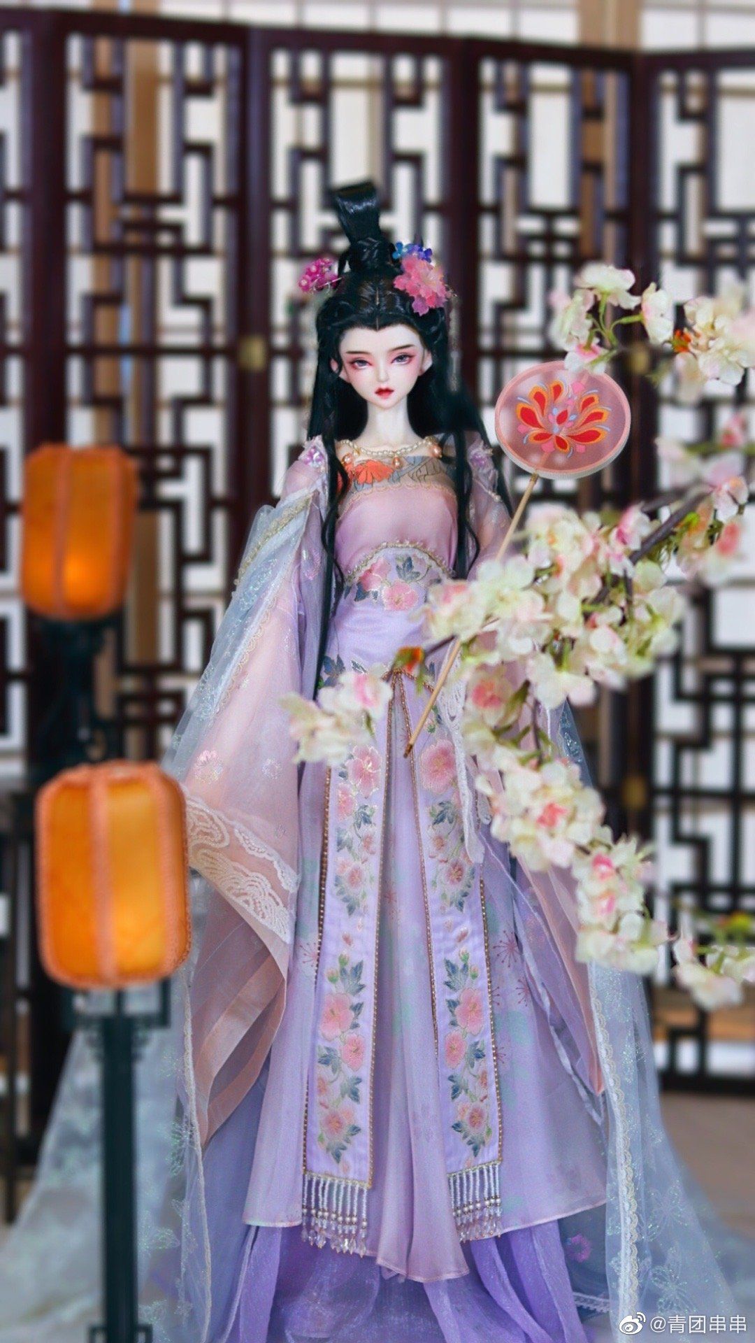 The Enigma of a Martial Arts Hanfu Woman:A Journey into the World of Ancient Chinese Warriors The Enigma of a Martial Arts Hanfu Woman:A Journey into the World of Ancient Chinese Warriors