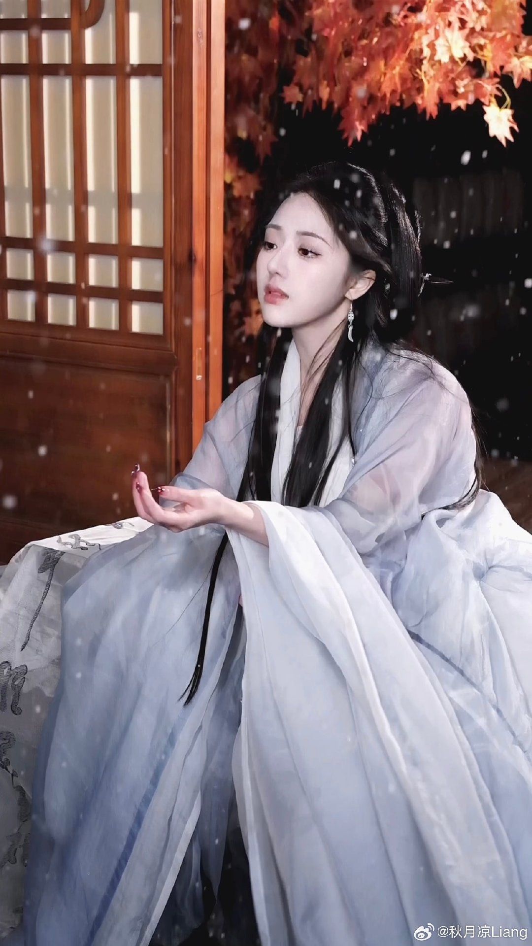 The Splendor of Qionghua Yao Ethnic Costume:A Journey into the World of Hanfu The Splendor of Qionghua Yao Ethnic Costume:A Journey into the World of Hanfu